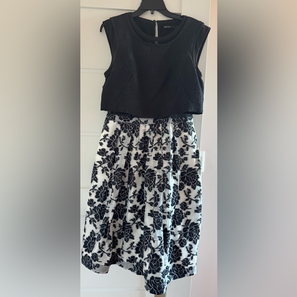 Karen Millen Black and White Floral Pleated A-Line Skirt